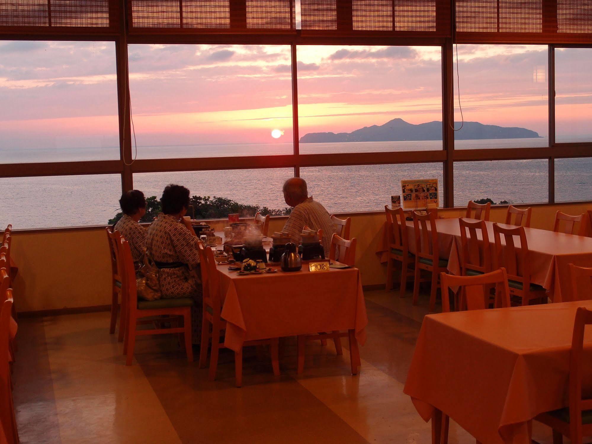 Kokuminshukusha Hadomisaki Hotel Karatsu Exterior photo